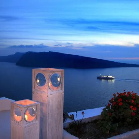 Luxury Santorini Sunset Chaser Outdoor Hot Tub Sea Sunset View 3 Bdr Oia *